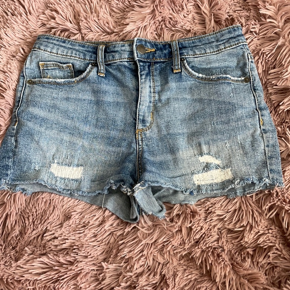 Universal thread mid rise Jean shorts